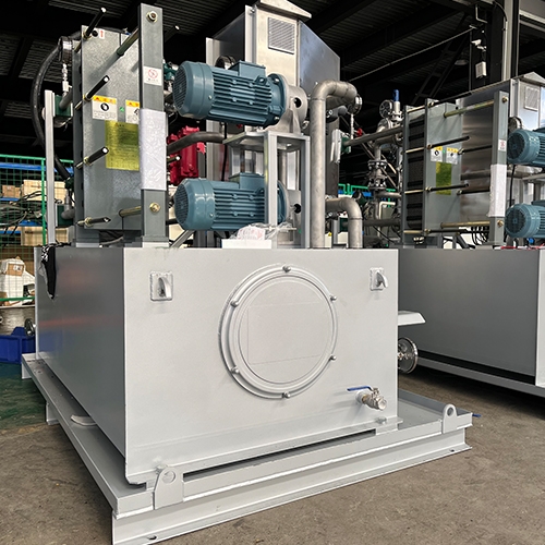 Industrial water pump cooling oil station